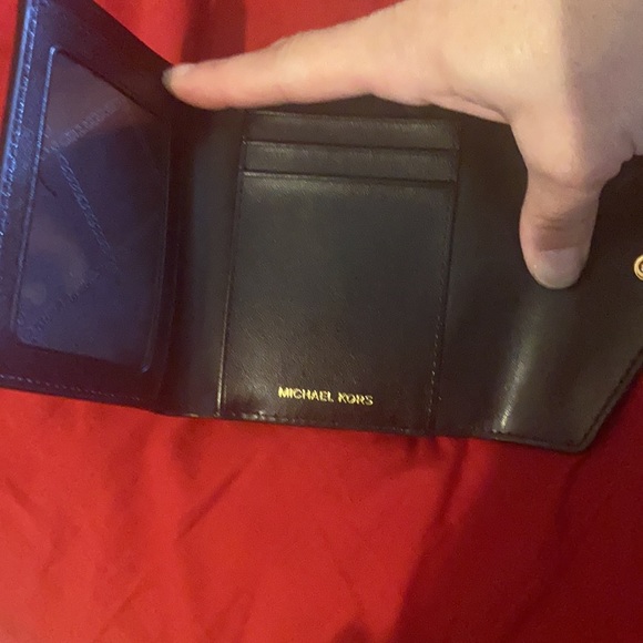 Michael Kors wallet. - Picture 2 of 3